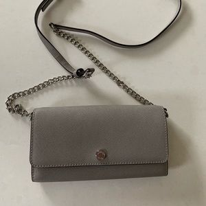 ✨SALE✨Michael Kors Jet Set Travel Wallet on Chain